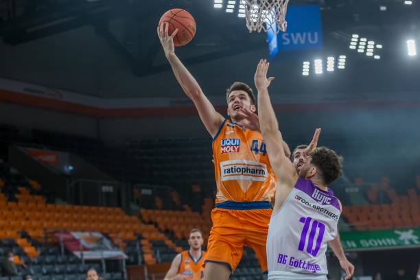 表现出色 表现出色