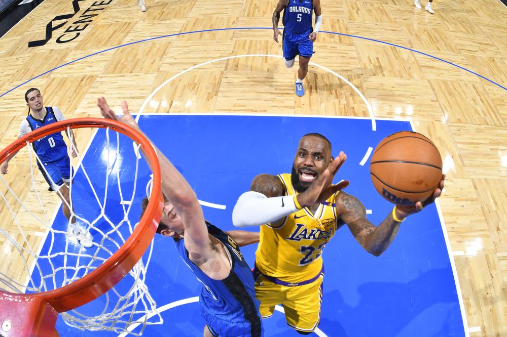 同时以果断 同时以果断